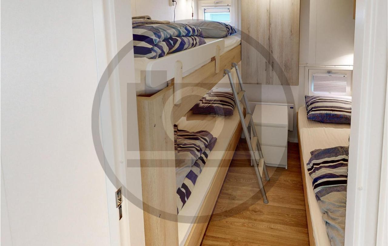 Stunning Ship In Aalsmeer With Kitchen Exteriér fotografie